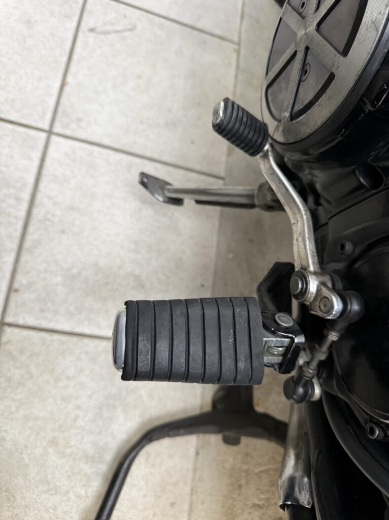 vmzx1200曲がったシフトペダル
